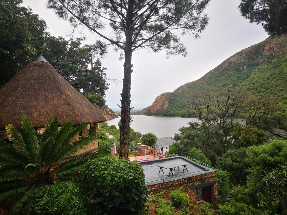 Metsing At Harties Hotel Hartbeespoort Exterior photo