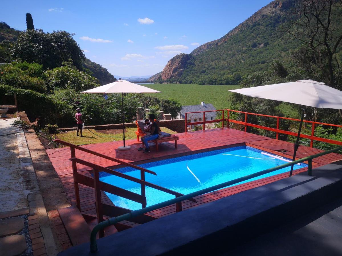 Metsing At Harties Hotel Hartbeespoort Exterior photo