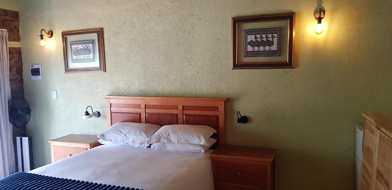 Metsing At Harties Hotel Hartbeespoort Exterior photo