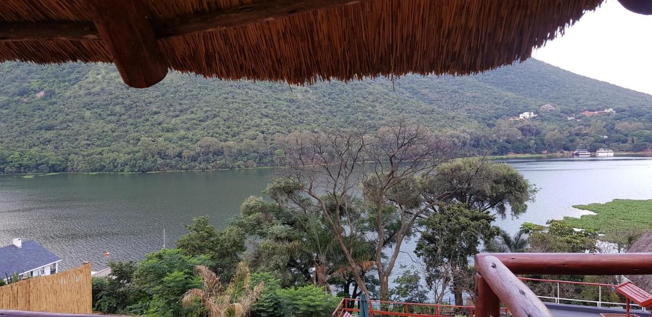 Metsing At Harties Hotel Hartbeespoort Exterior photo