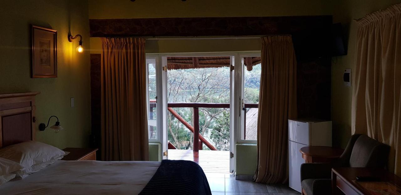 Metsing At Harties Hotel Hartbeespoort Exterior photo
