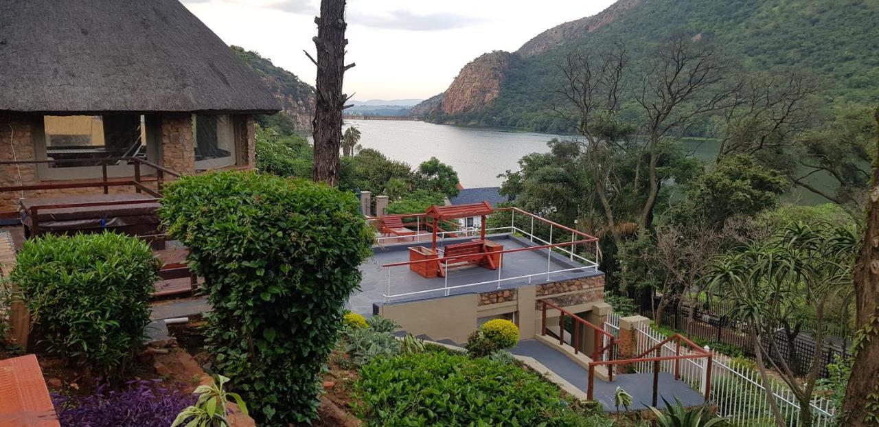 Metsing At Harties Hotel Hartbeespoort Exterior photo