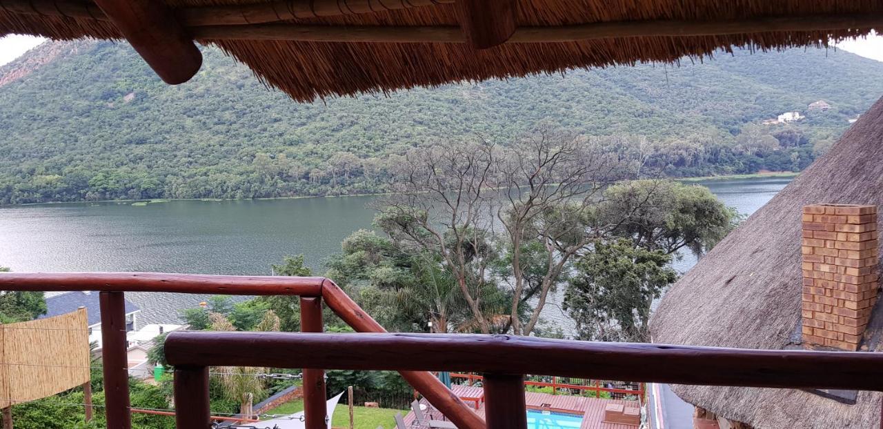 Metsing At Harties Hotel Hartbeespoort Exterior photo